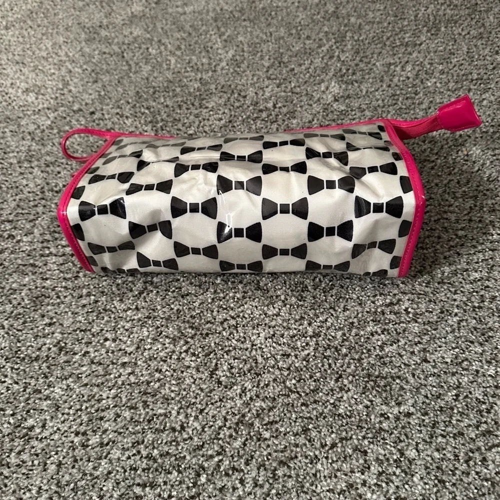 KATE SPADE Colin Makeup Bag Plastic Coating Hot Pink Black Bows White Zip